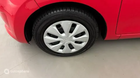 Car image 20