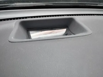 Car image 42