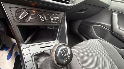 Car image 21