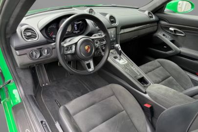 Car image 8