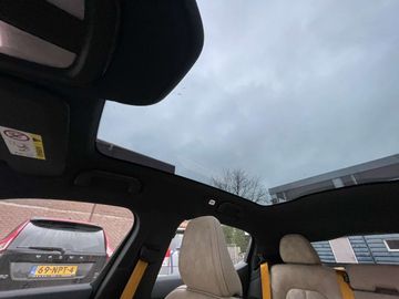 Car image 33