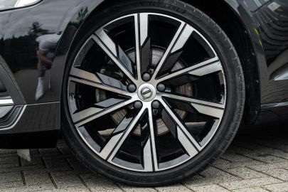 Car image 33