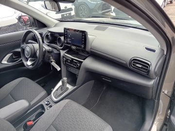 Car image 26