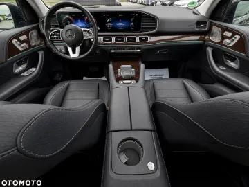 Car image 38