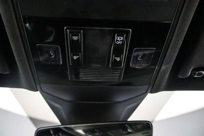 Car image 33