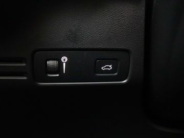 Car image 36