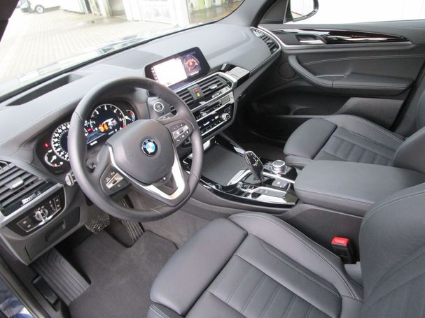 BMW X3 xDrive20d xLine 140 kW image number 7