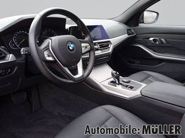 BMW 330i 190 kW image number 12