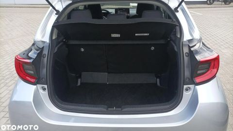 Car image 21