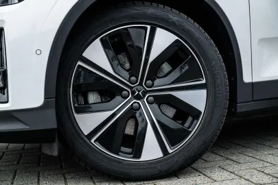 Car image 31