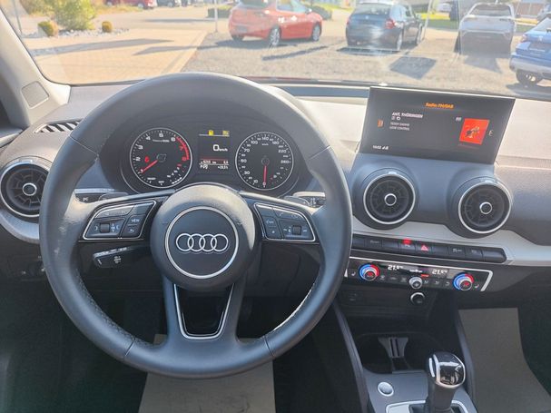 Audi Q2 35 TFSI S-line 110 kW image number 8