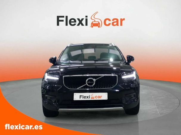 Volvo XC40 Momentum AWD B4 145 kW image number 9