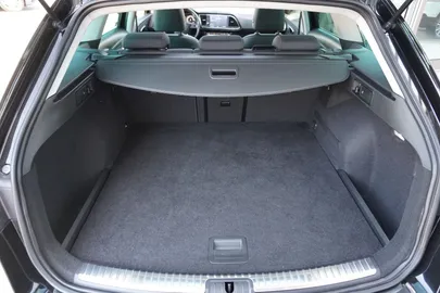 Car image 33
