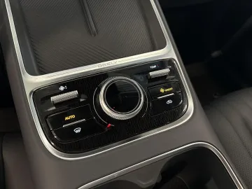 Car image 44