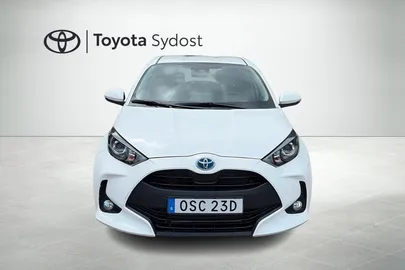 Car image 2