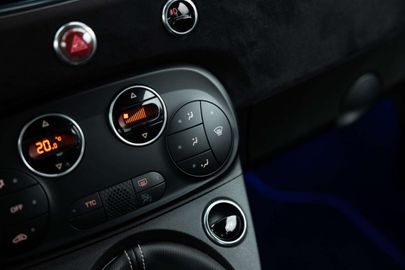 Car image 32