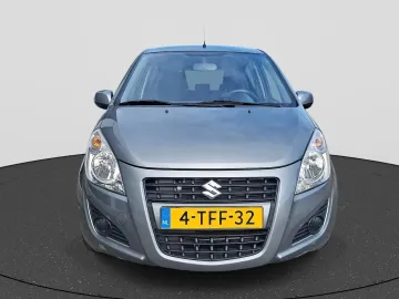 Car image 3