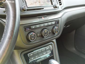 Car image 38