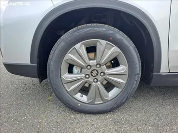 Car image 20