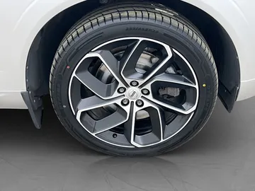 Car image 29