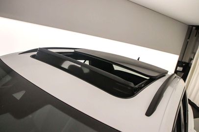 Car image 36