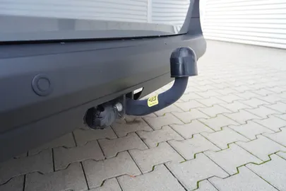 Car image 34