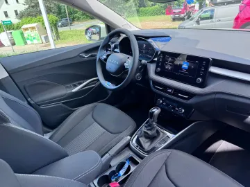Car image 21