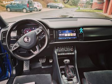 Car image 25