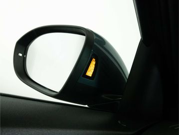 Car image 35