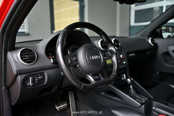 Audi RS3 2.5 TFSI quattro Sportback 250 kW image number 12