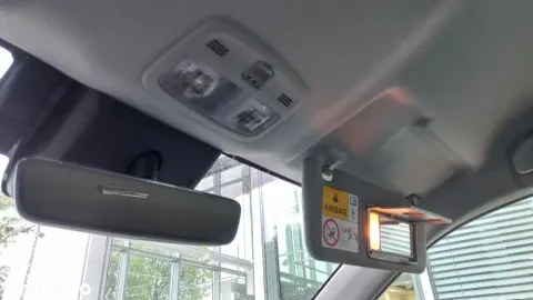 Car image 36