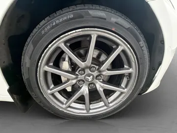 Car image 30