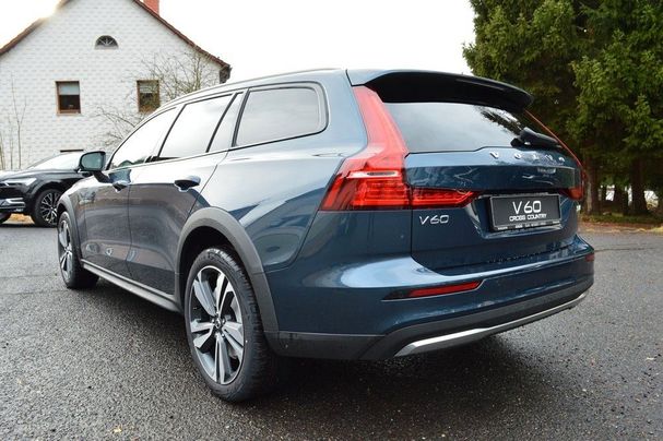 Volvo V60 Cross Country AWD B4 145 kW image number 9