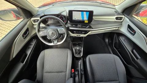 Car image 10