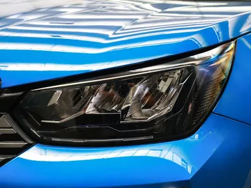 Car image 28
