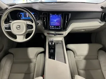Car image 32