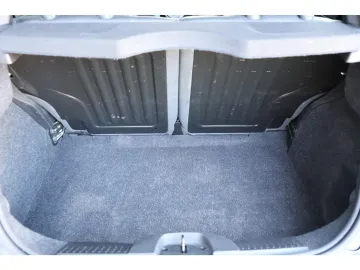 Car image 47