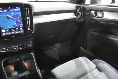 Car image 45