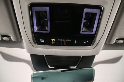 Car image 38