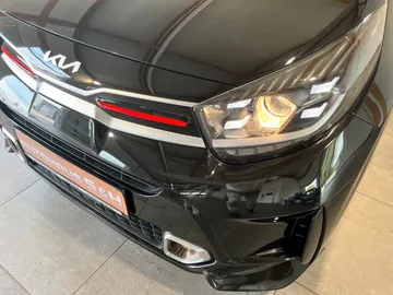 Car image 33