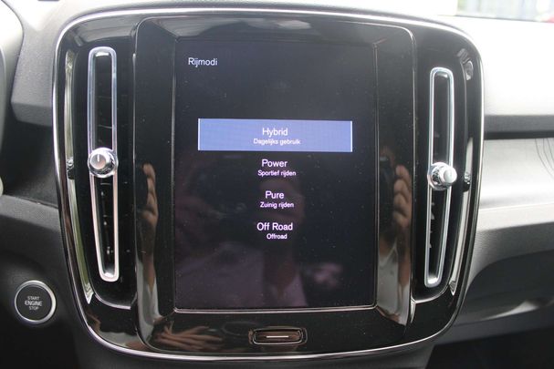 Volvo XC40 Recharge T4 Plus Dark 155 kW image number 24