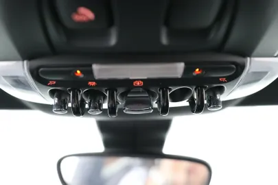 Car image 42