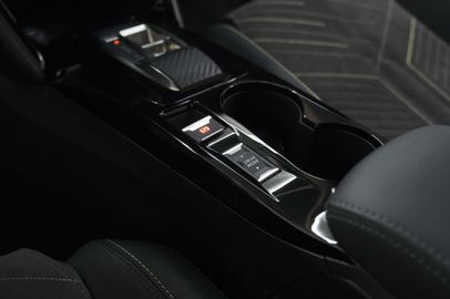 Car image 38