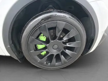 Car image 35