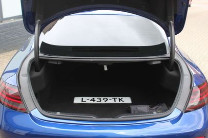 Car image 32