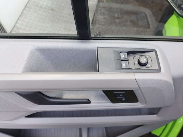 Volkswagen Crafter 30 TDI 75 kW image number 13