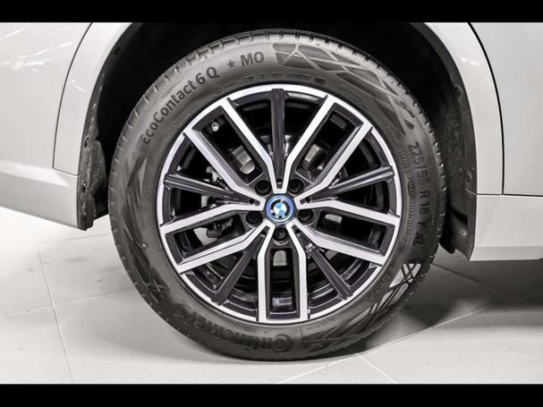 BMW iX1 xDrive30 M Sport 200 kW image number 5