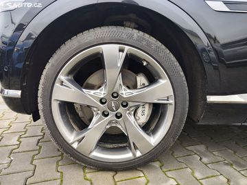Car image 43