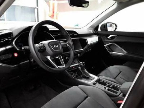 Audi Q3 45 TFSIe S tronic S-line 180 kW image number 4