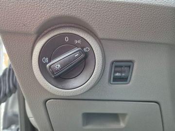 Car image 36